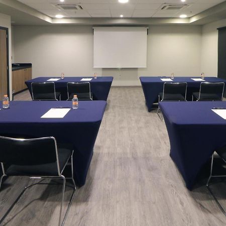 City Express Plus By Marriott Cali Colombia Buitenkant foto
