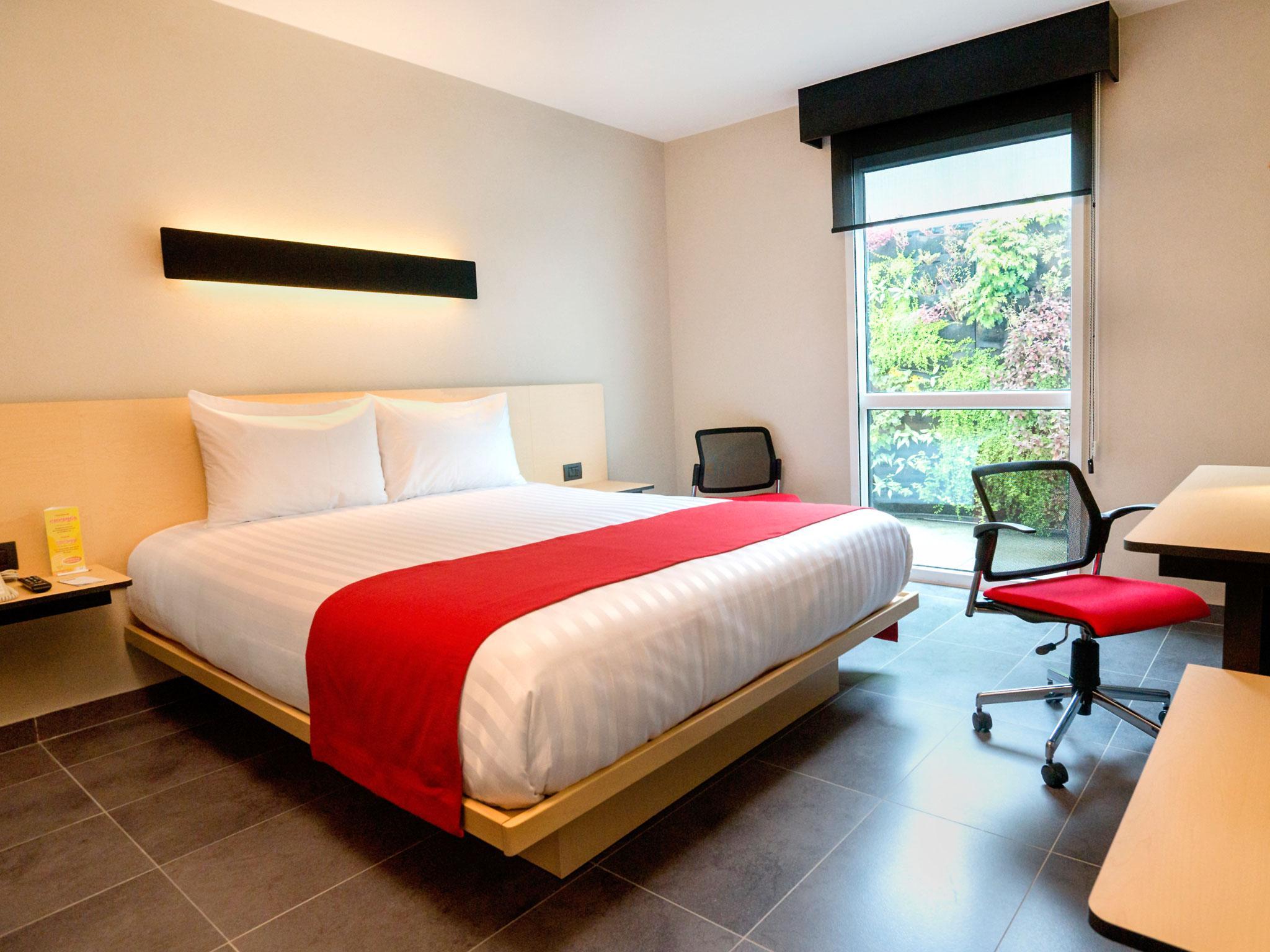 City Express Plus By Marriott Cali Colombia Buitenkant foto