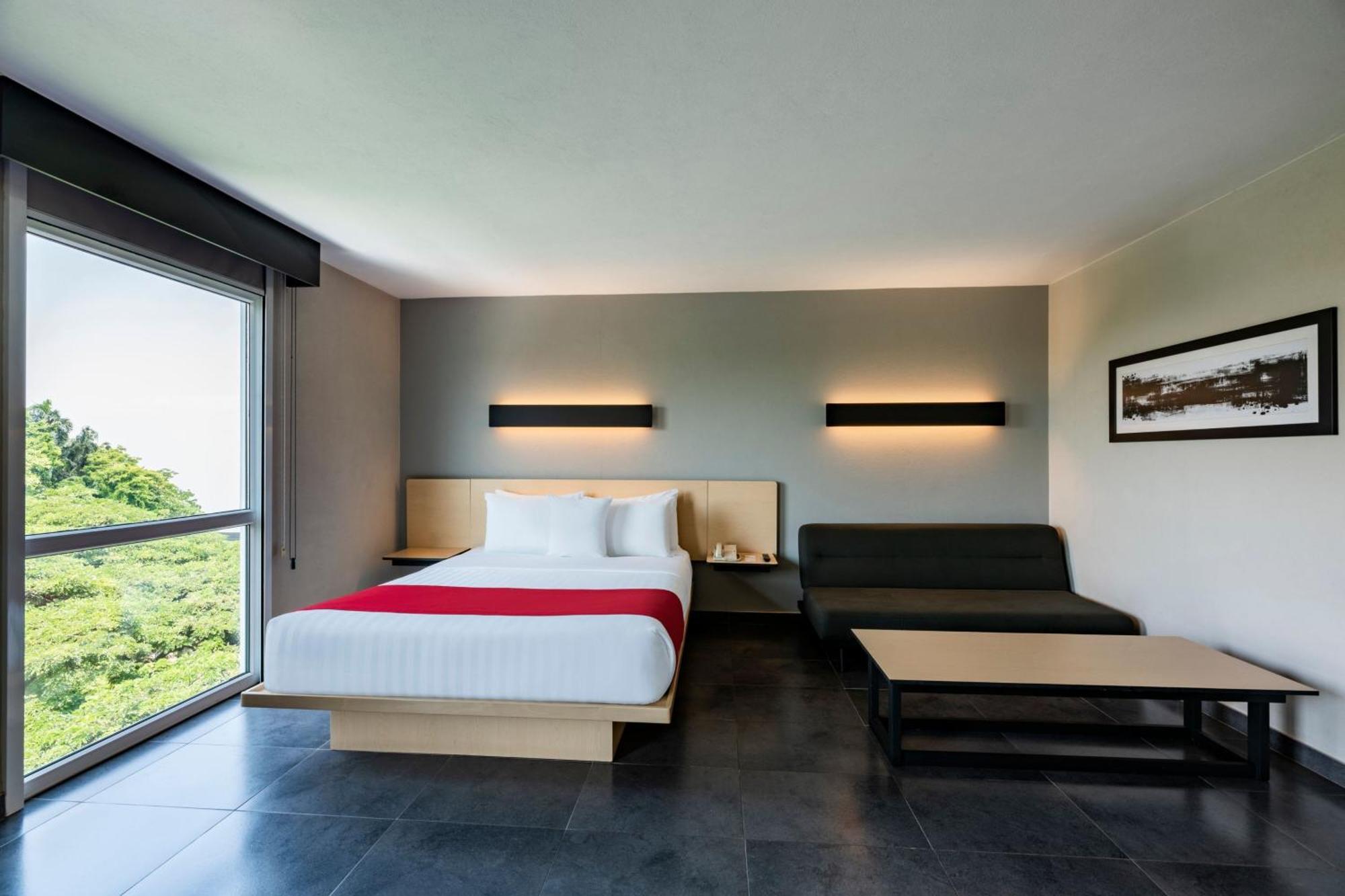 City Express Plus By Marriott Cali Colombia Buitenkant foto