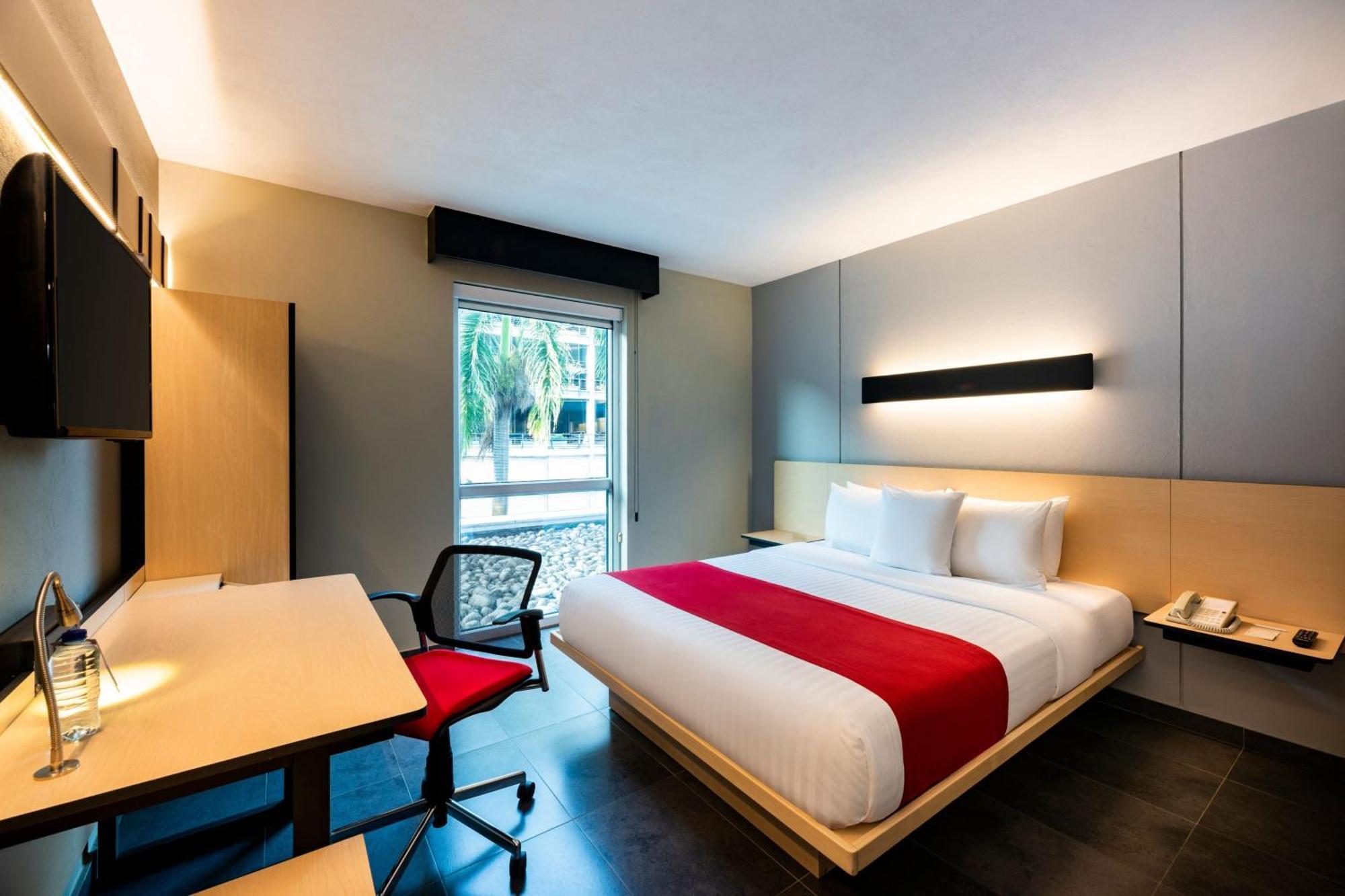 City Express Plus By Marriott Cali Colombia Buitenkant foto
