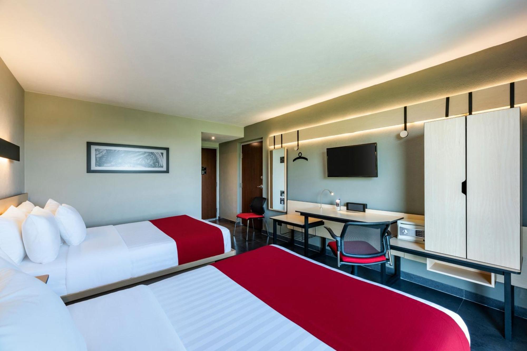 City Express Plus By Marriott Cali Colombia Buitenkant foto