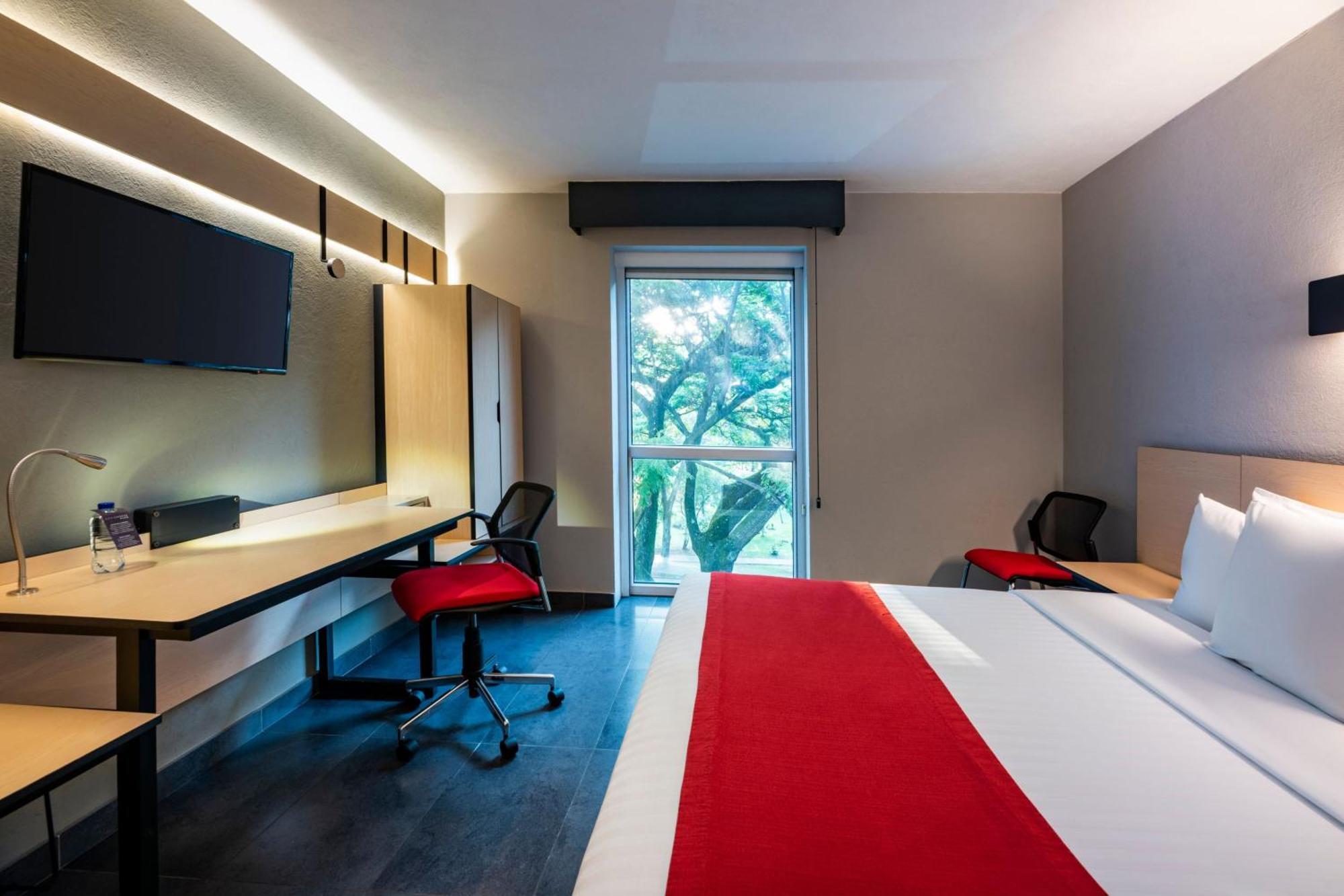 City Express Plus By Marriott Cali Colombia Buitenkant foto