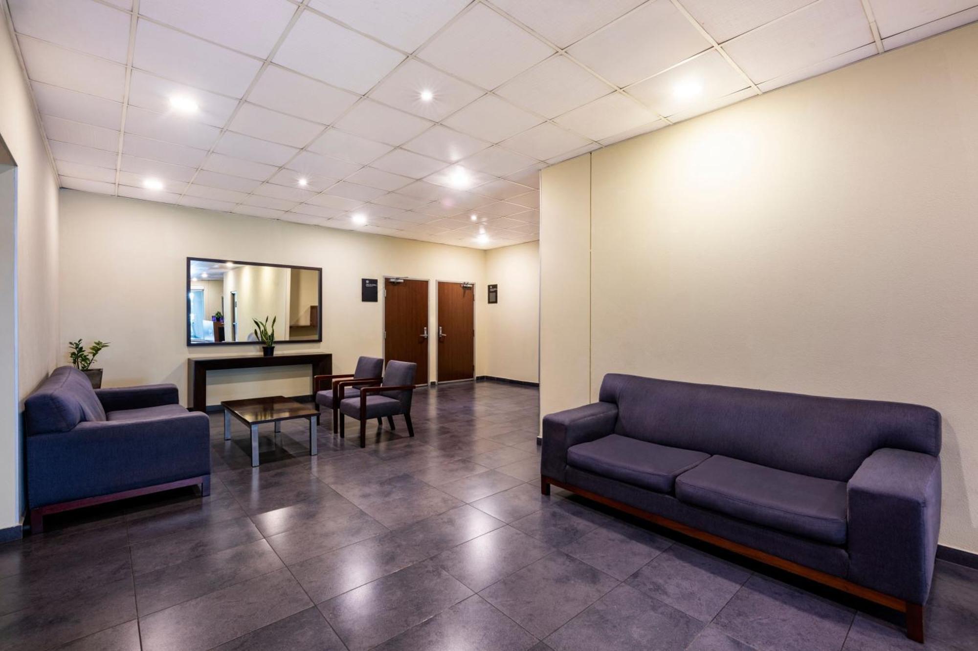 City Express Plus By Marriott Cali Colombia Buitenkant foto